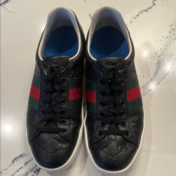 Gucci Black Embossed Sneakers with Red and Green Stripes - Picture 1 of 4